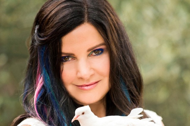 Condition Called Tetrachromacy Allows This Artist To See 100 Million Colors